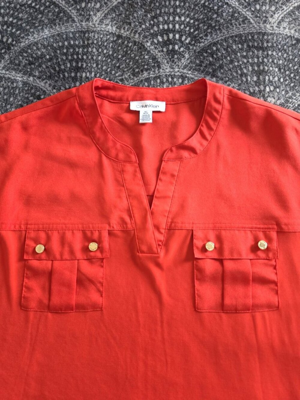 Calvin Klein Women'sOrange/Red Solid Split Neck Short Sleeve Blouse Size M - Picture 2 of 8